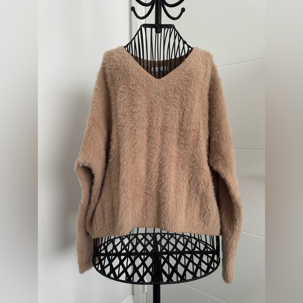 Baggy Fuzzy sweater - camel
